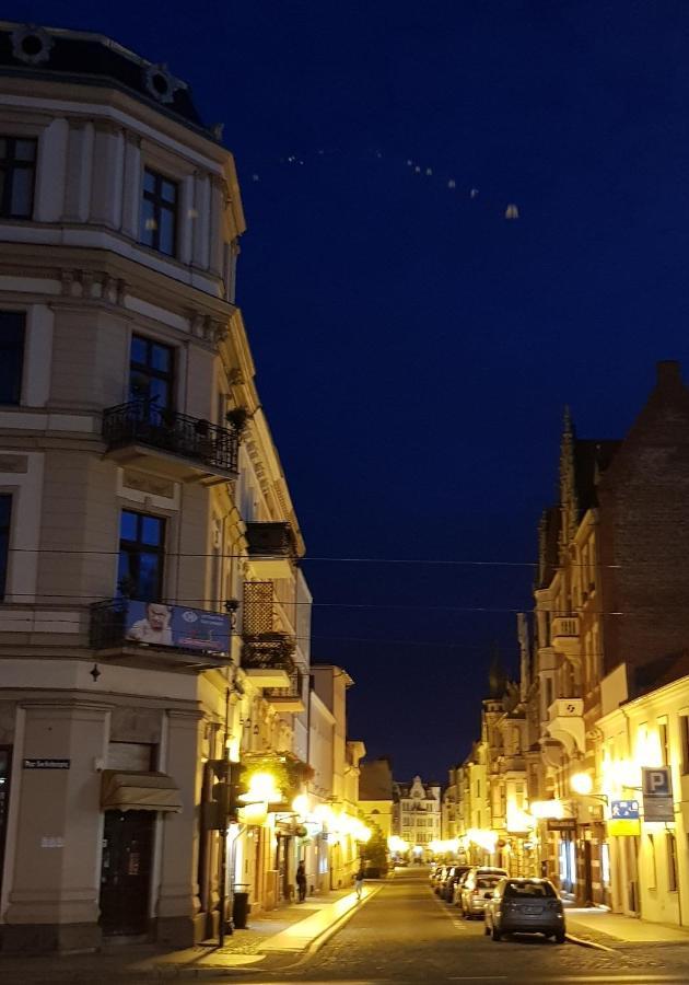 Astronomiczny Apartament , Mieszkanie 2 Pokojowe. Parking. Stary Toruń Esterno foto